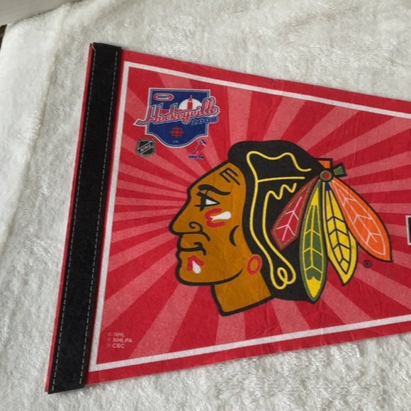 NHL Red and Black Game Pennants - Picture 8 of 10